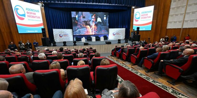 В Мариуполе стартовал Азовский форум: приехали учёные из 10 стран