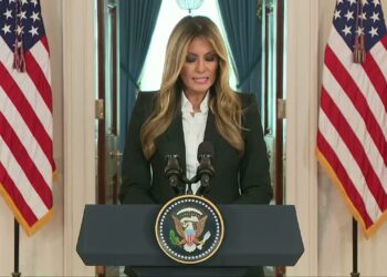 Меланья Трамп ведёт переписку с Путиным и поучаствует в обмене детьми