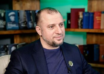 Апти Алаудинов жестко ответил своим критикам