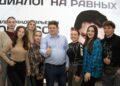 Актёр Александр Обласов встретился с молодёжью Донецка и поделился жизненным опытом