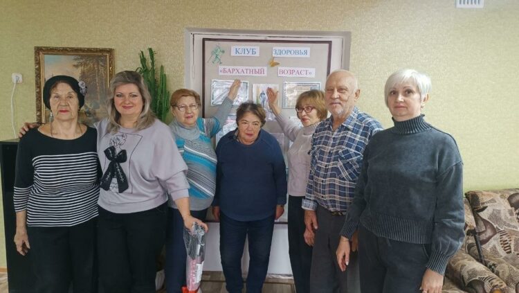 Скандинавская ходьба для старшего поколения: в Горловке запустили новый спортклуб