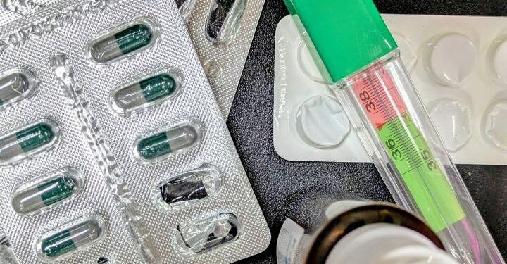 Госдума предложила заморозить рост цен на жизненно важные лекарства до 2027 года