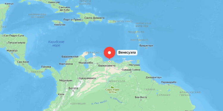 AP: Россия начала эвакуацию дипломатов из Венесуэлы на фоне давления США