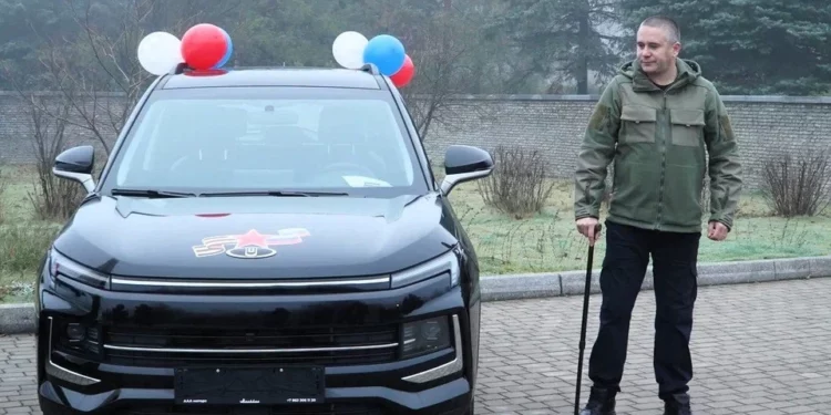 Автомобили с ручным управлением помогут ветеранам Донбасса вернуться к активной жизни