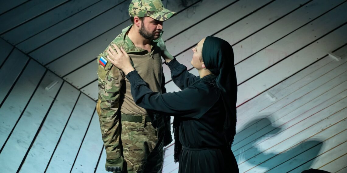 Турецкая публика овациями встретила спектакль об СВО