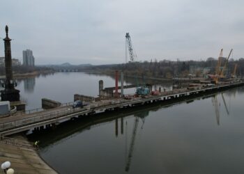 Реконструкция моста через Кальмиус в Донецке: демонтаж пролётов завершен на 95%