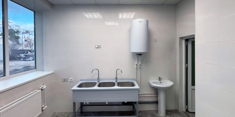 В Северодонецке готовят к открытию восстановленное соматическое отделение больницы