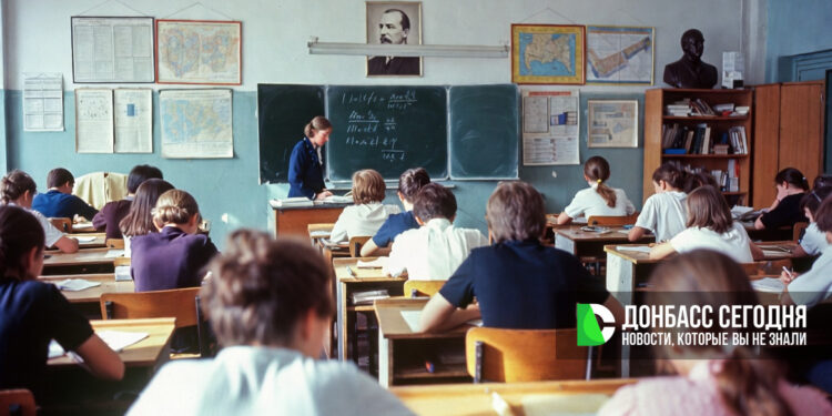 Десять школьников и студентов ДНР вошли в ТОП-100 диктанта «Наука большой страны»