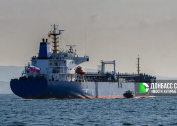 Нефть дешевеет на фоне смягчения санкций США на российское топливо