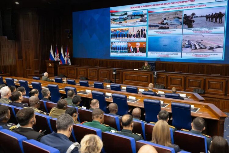 Герасимов: ВС РФ освободили 34 населенных пункта и 700 кв км за март-апрель