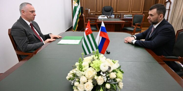 Донецкий Шахтер может переехать в Абхазию: Глава ДНР раскрыл неожиданные планы