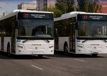 В Донецке на маршруте №77 добавили два вместительных автобуса