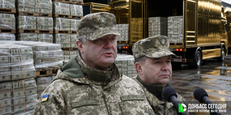 Порошенко* обвинили в создании тылового батальона для своих приближённых из-за ТЦК