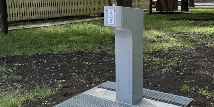 В Донецке появился питьевой фонтанчик