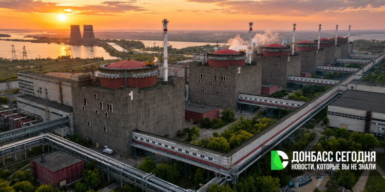 Запорожская АЭС третий день подряд подвергается атакам беспилотников