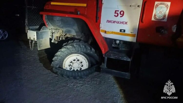 Дрон ВСУ атаковал пожарных в Лисичанске: удар пришёлся по машине МЧС во время выезда на вызов