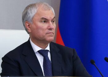 В 65 регионах нашли миллиарды необоснованных трат в тарифах ЖКХ: реакция Володина и жёсткие меры ФАС