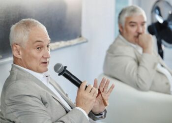 Министр обороны Белоусов провёл встречу с военкорами