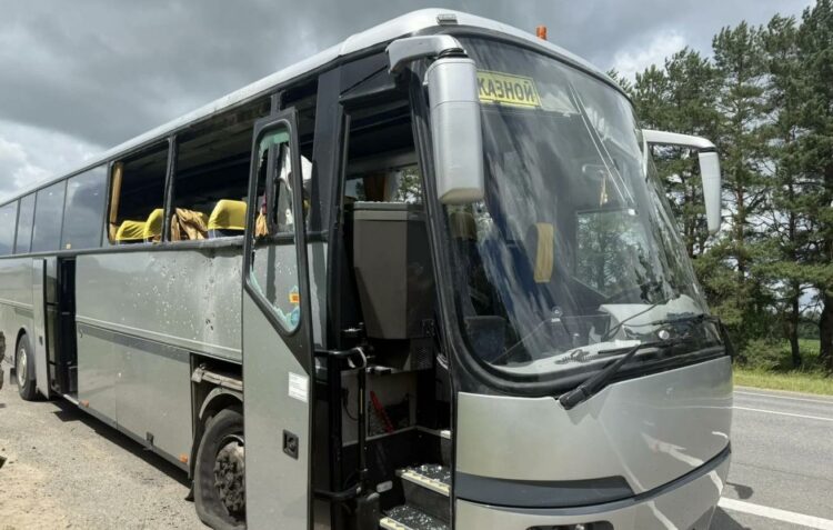 Пострадавшие дети из автобуса в Брянской области получили осколочные ранения