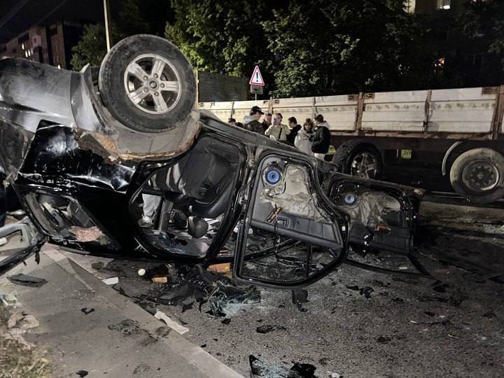 Во Львове вспыхнул бунт против ТЦК: жители отбили задержанного и перевернули машину
