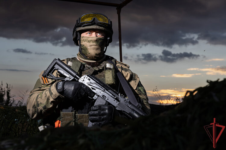 Секунды до беды: боец ОМОН спас дальнобойщика после удара БПЛА в ДНР