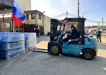 Вода для тех, кто ждёт: из Адыгеи в ДНР ушла партия питьевой воды