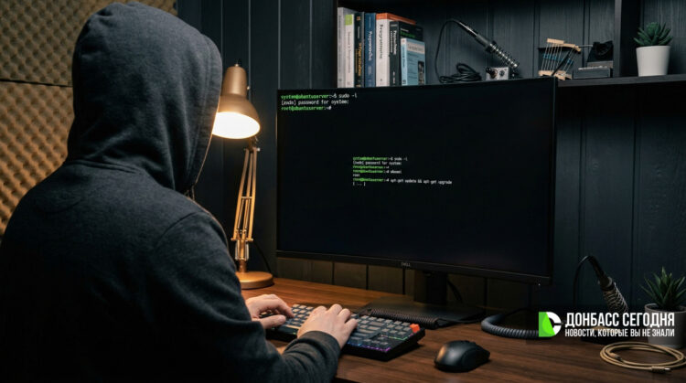 Хакеры с помощью PHP2Shell взломали 25 серверов организации, связанной с правительством США